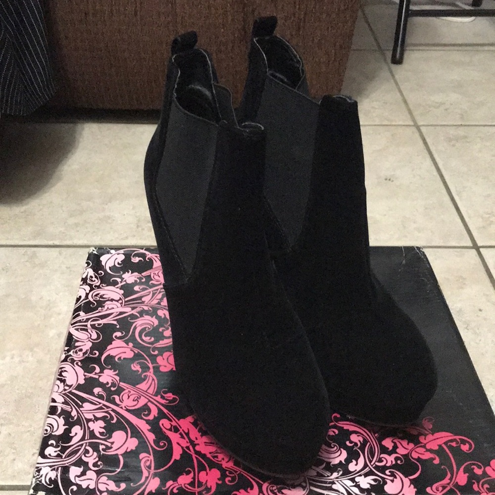 Black Women’s ankle boots